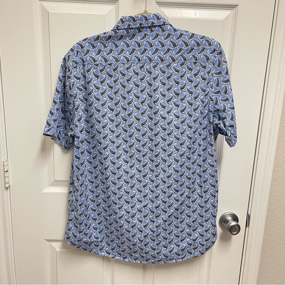 Robert Graham Pattern Short Sleeve Button Down - Picture 9 of 10